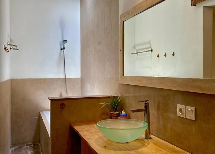 Uma Sindu Apartment
